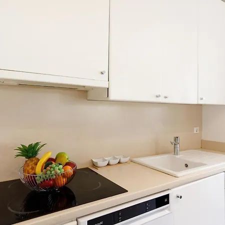 Apartment Select Yourhosthelper Cannes